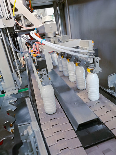 NACH VERHEERENDEM BRAND: SERBISCHER MILCHPRODUZENT IMLEK SETZT AUF HOCHMODERNE BLOCKLÖSUNG VON KHS
